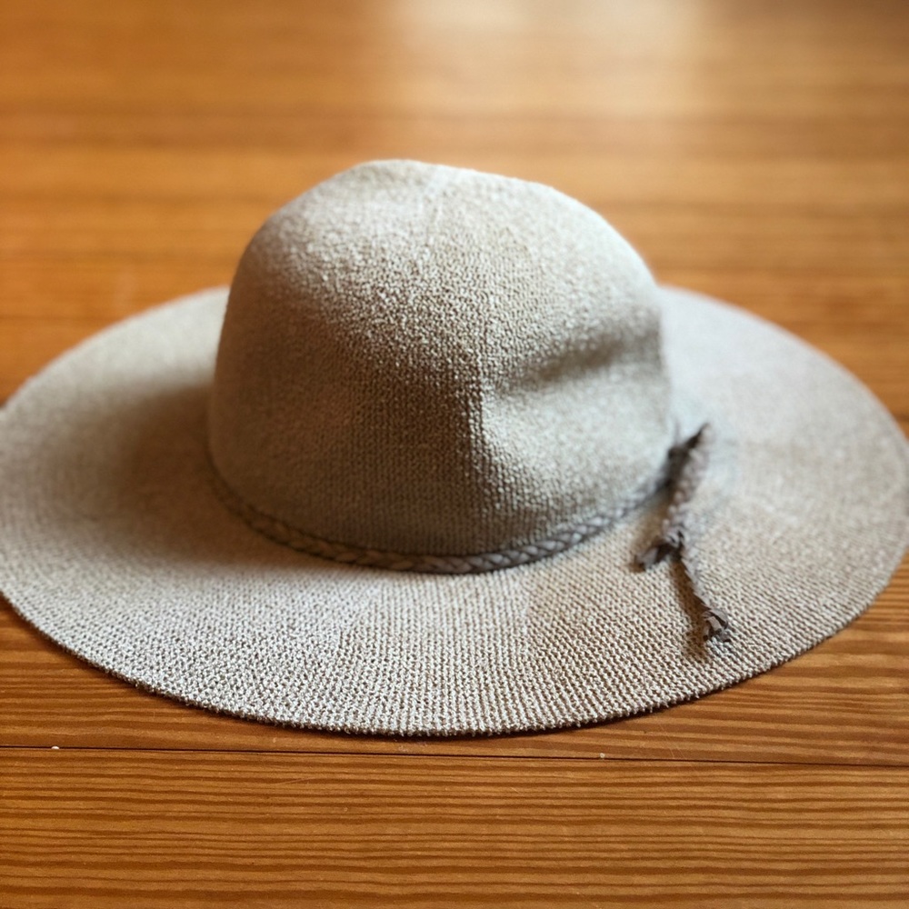 Sun hat! Never used.